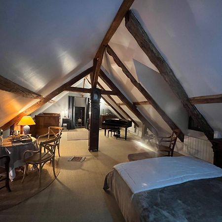 Suite Garance aux Cimaises de Janvry Extérieur photo
