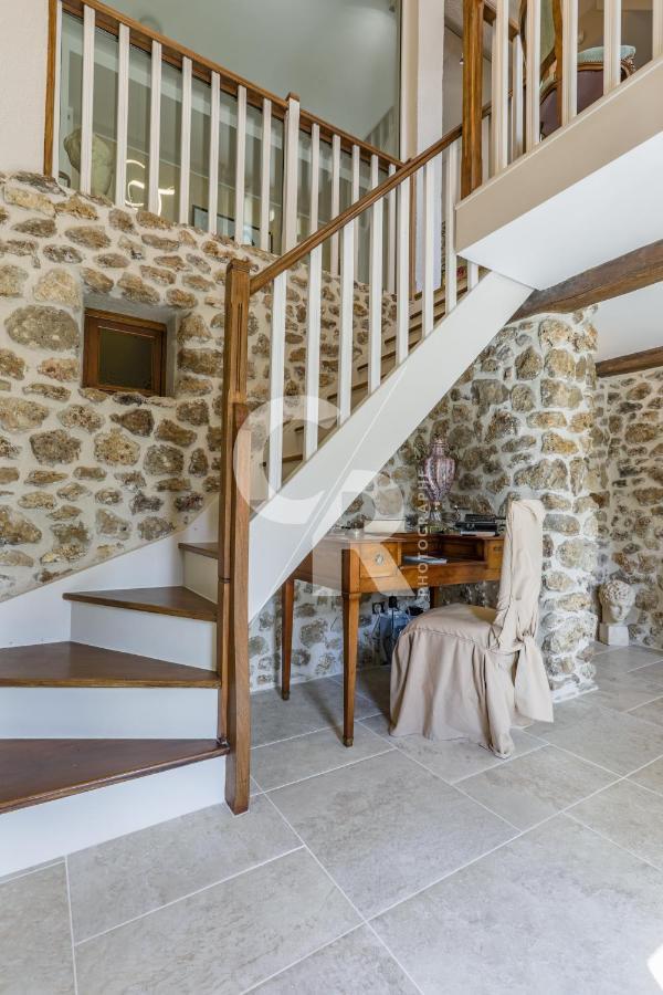 Suite Garance aux Cimaises de Janvry Extérieur photo